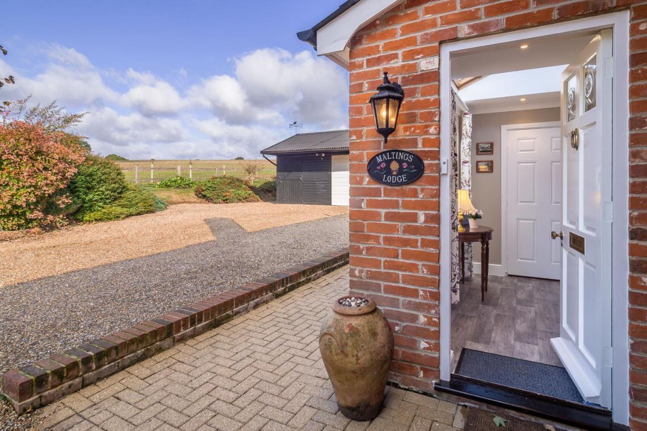 Maltings Lodge Chelsworth Экстерьер фото